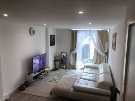 1 Bed Flat, Orion Building, B5 - Photo 2
