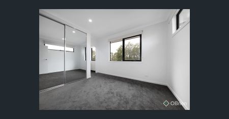 Modern 4-Bedroom Townhouse in Prime Clayton Location - Photo 5