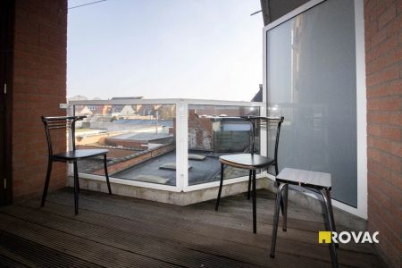 Centraal gelegen en instapklaar appartement (+/- 86 m²) op 2e verdieping met terras - Photo 3