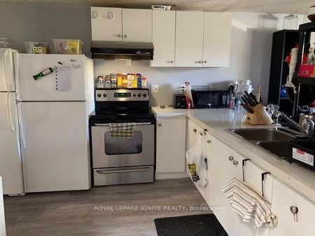 For Lease - 65 Hickling Trail Unit# Room #1, Barrie, Ontario - Photo 4