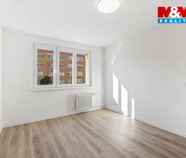 Pronájem bytu 2+1 54 m², Vítězslava Nezvala 2465, Most - Photo 1