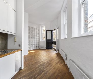 Crescent Row, London, EC1Y 0SP - Photo 2