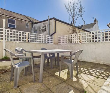 5 bedroom terraced house to rent - Photo 2