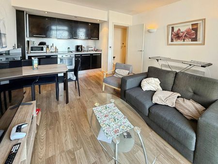 2 bedroom apartment to rent - Photo 3
