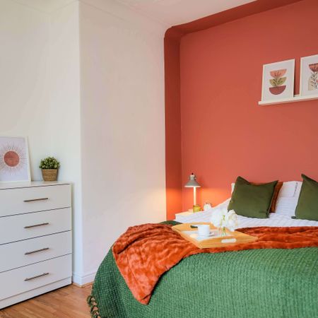 Stunning 7 Bed House Share in a gorgeous area in Headingley! - Photo 3