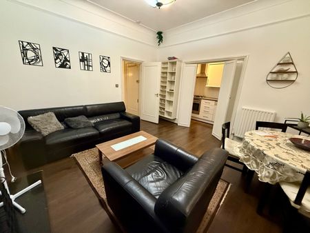 2 Bed Flat, Edith Road, W14 - Photo 2