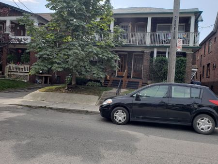 For Lease - 44 Scarboro Beach Main Boulevard, Toronto, Ontario - Photo 2