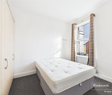 3 bedroom terraced house to rent - Photo 5