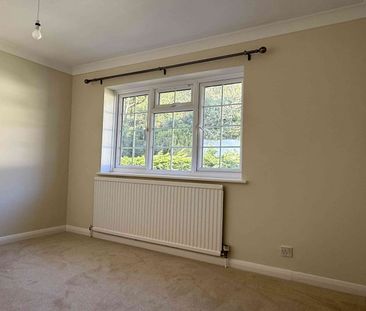 3 Bedroom - Photo 3