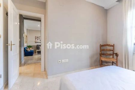 Piso en alquiler en Calle de Elvira, 52, cerca de Calle Álvaro de Bazán - Photo 3
