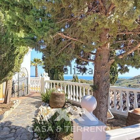 Alquiler de casa o chalet independiente en Poblado Cajiz - Photo 1