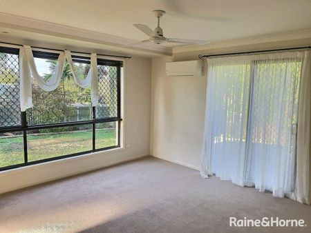 Four Bedroom Home in Clinton! - Photo 5