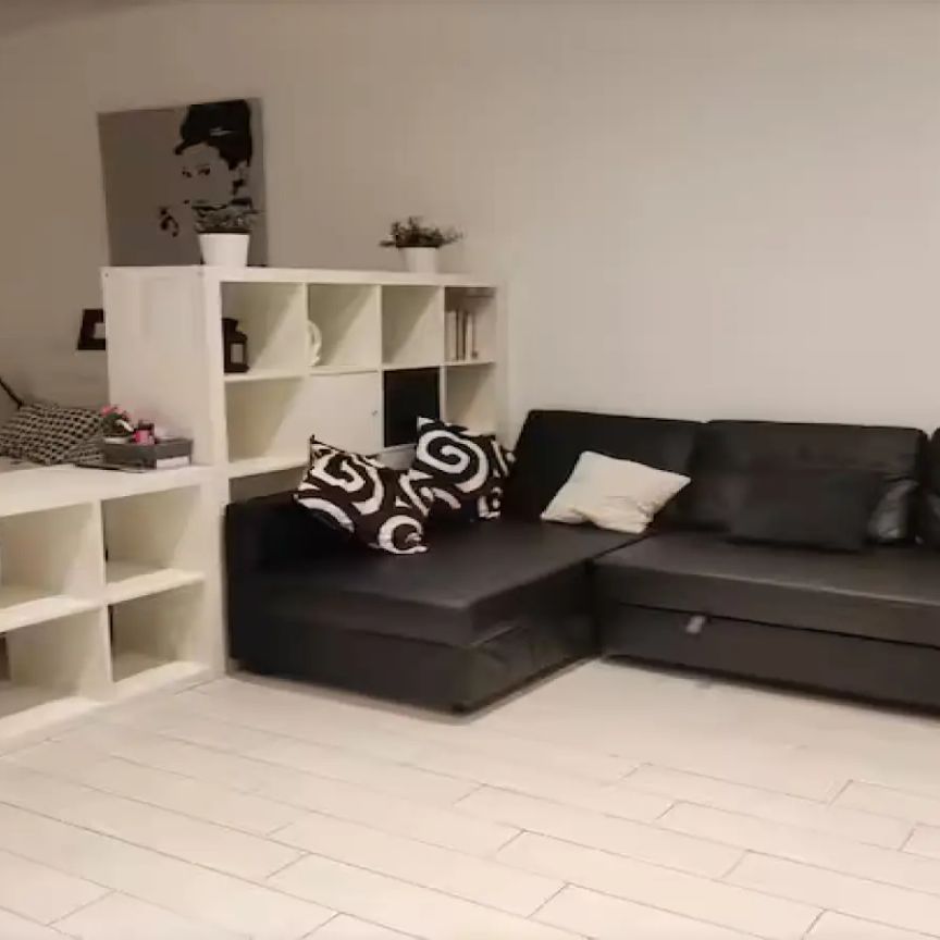 Studio for rent in Palacio, couples allowed - Photo 1