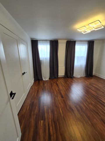 For Lease - 2886 Lake Shore Boulevard Unit# 1, Toronto, Ontario - Photo 3