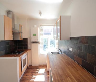 2 bedroom flat to rent - Photo 6