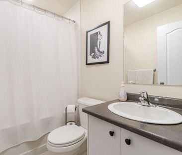 For Lease - 10 Porter Avenue Unit# 17, Vaughan, Ontario - Photo 1