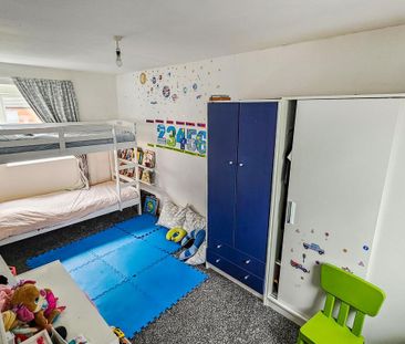 3 bedroom semi-detached house to rent - Photo 6