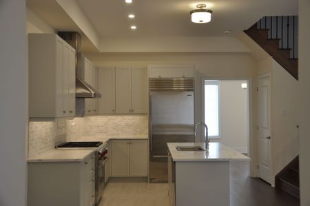 For Lease - 9382 Bayveiw Avenue, Richmond Hill, Ontario - Photo 5