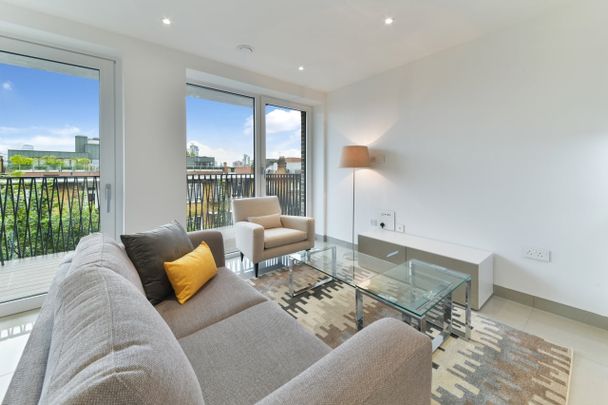 1 Bed Flat, Glade Path, SE1 - Photo 1