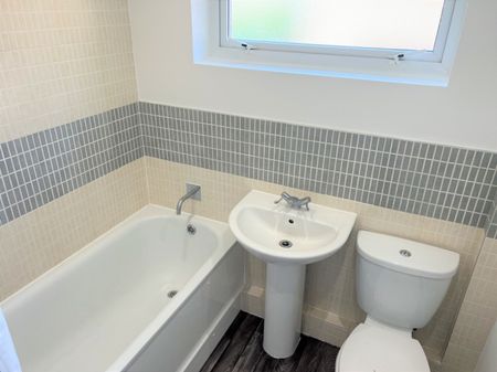 1 bedroom Apartment - COLE GREEN LANE, WELWYN GARDEN CITY. - Photo 5