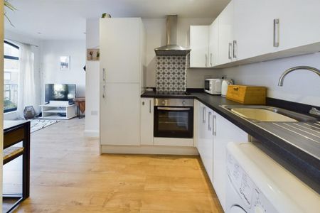 1 bedroom apartment to rent - Photo 4