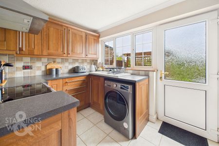 Wood View Court, New Costessey, Norwich - Photo 2