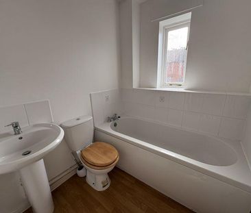 2 bedroom terraced house to rent - Photo 5