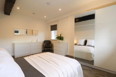 1 bedroom in a house share to rent - Photo 2