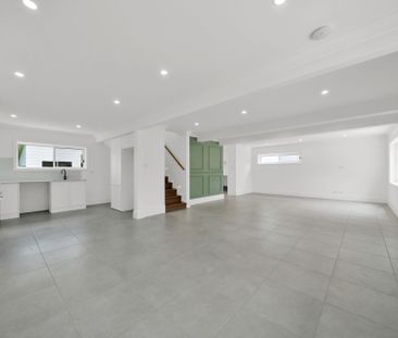 Coastal Living in the Heart of San Remo - Photo 1