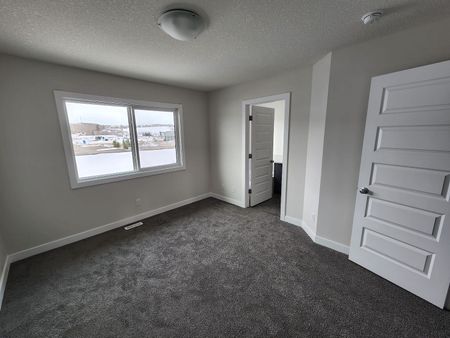 51 Wolf Creek Drive Southeast, Calgary - Photo 2