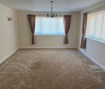 3 bedroom detached bungalow to rent - Photo 3