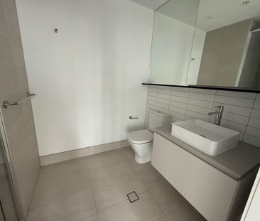 Spacious Apartment in heart of Williams Landing - Photo 5