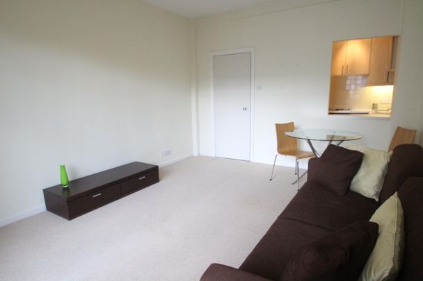 Broadwalk Court, W8, London - Photo 1