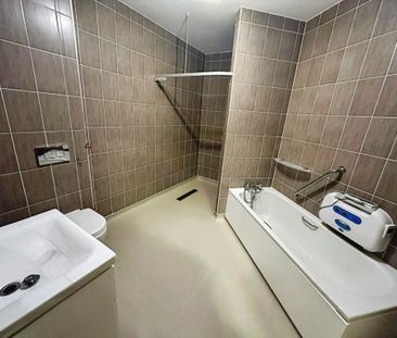 1 bedroom retirement property to rent - Photo 4