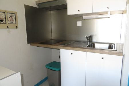 Location Appartement 1 pièce 22m² SETE 34200 - Photo 5