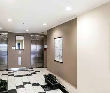 Stunning 4th-Floor Apartment in the Heart of A... - Photo 3