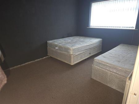 Belle Vue Court, STOCKTON-ON-TEES - Photo 2