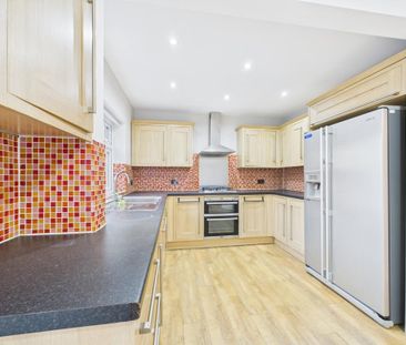 3 bedroom semi-detached house to rent - Photo 5