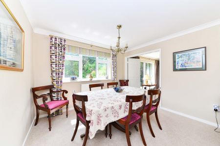 £3,000 - To Let - Photo 4
