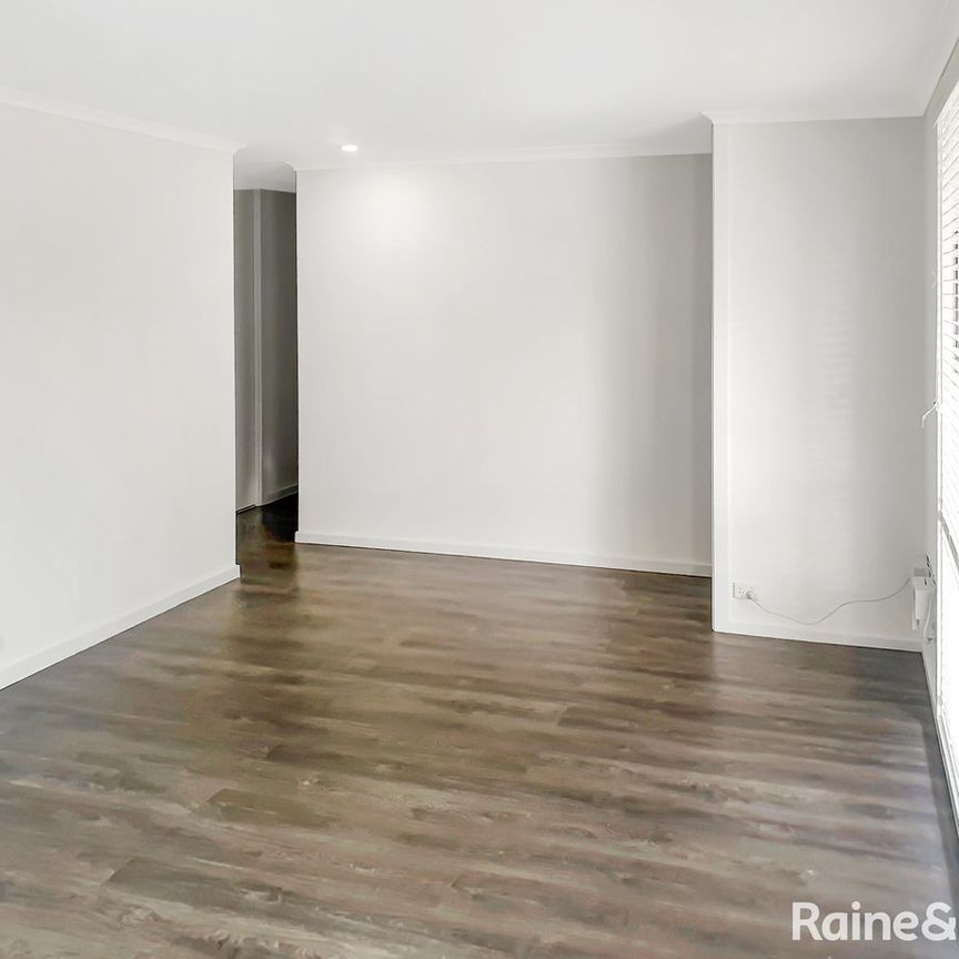 Renovated 3 bedroom single level townhouse near Karabar Shopping Mall. - Photo 1