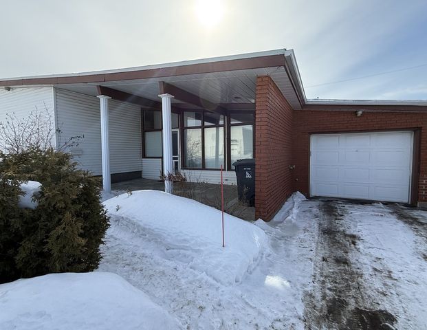 À louer / Maison à paliers multiples - Photo 1