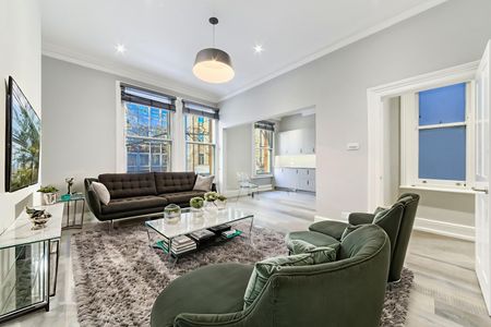 2 Bedroom Flat, Shaftesbury Avenue, London, Greater London, Covent Garden, WC2H - Photo 4