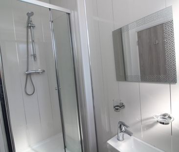 West Grove, Roath, Cardiff - Photo 3