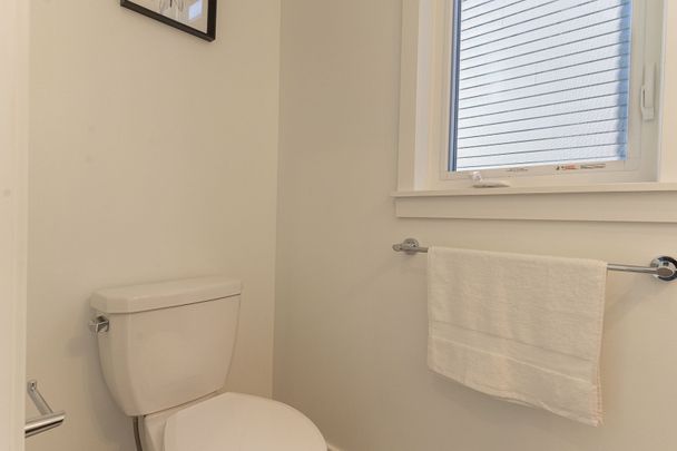 For Lease - 16 NETTLE Crescent, Leitrim, Ontario - Photo 1