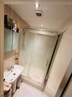 Studio Flat, Cheniston Gardens, W8 - Photo 1