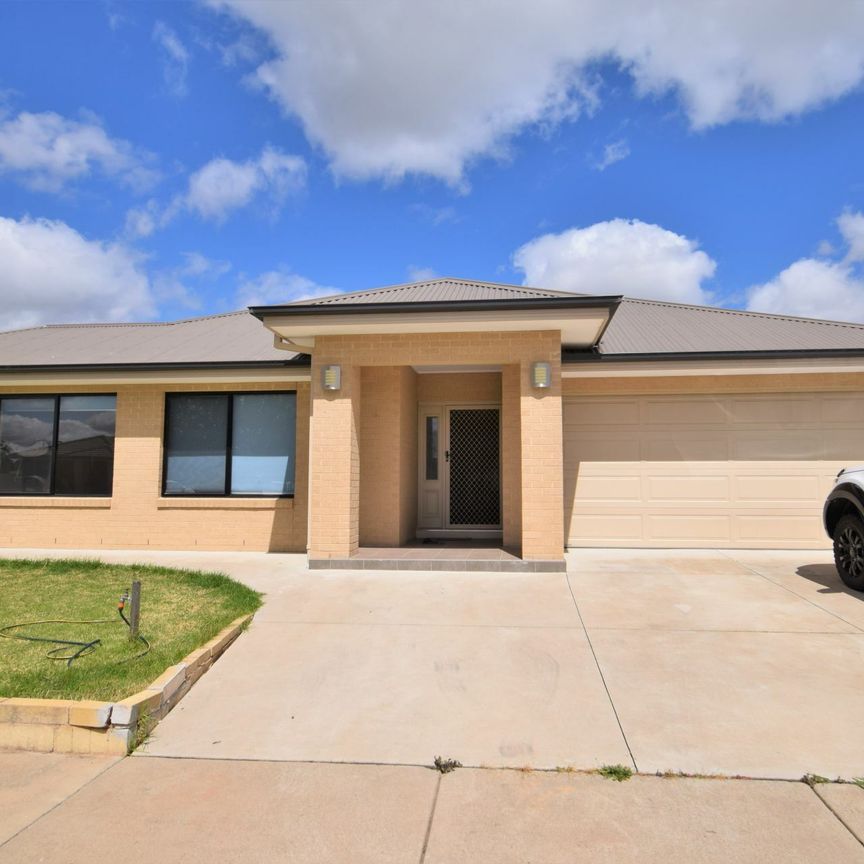 16 Roma Dr, Shepparton - Photo 1