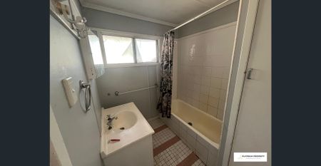 Spacious & Sunny 3-Bedroom Home with Big Backyard - Photo 3