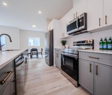 East Pine Apartments — Townhome - The Brownstone - Photo 6