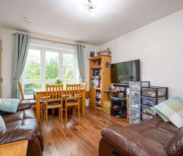 Mayfield Road, Hersham, KT12 - Photo 1