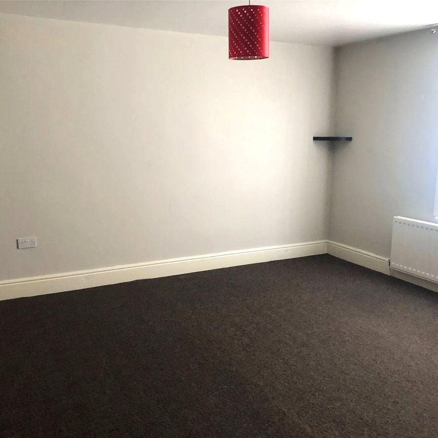 2 Bedroom Ground Flat - Photo 1